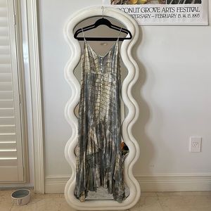 Asymmetrical tie-dye flowy dress